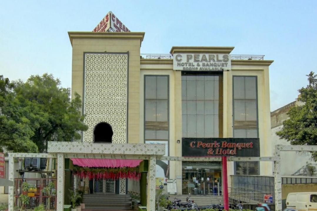Hotel C Pearls Banquet &hotels 3*
