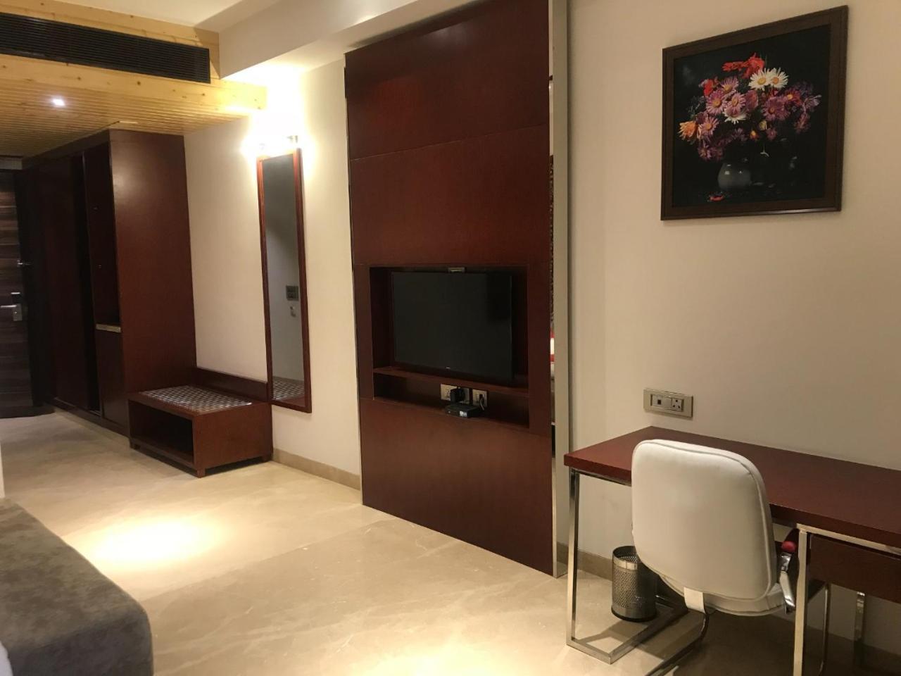 C Pearls Banquet &hotels New Delhi